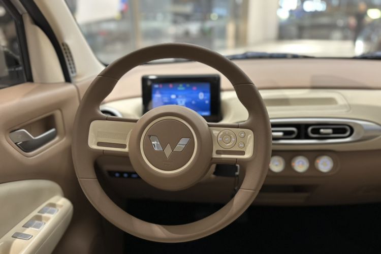 Used Wuling Hongguang MINIEV 2025 Four-Door Version Advanced Edition
