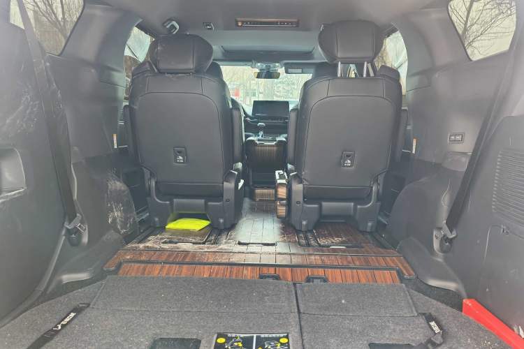 Used Toyota Sienna 2024 2.5L Hybrid Four-Wheel Drive Prestige Edition
