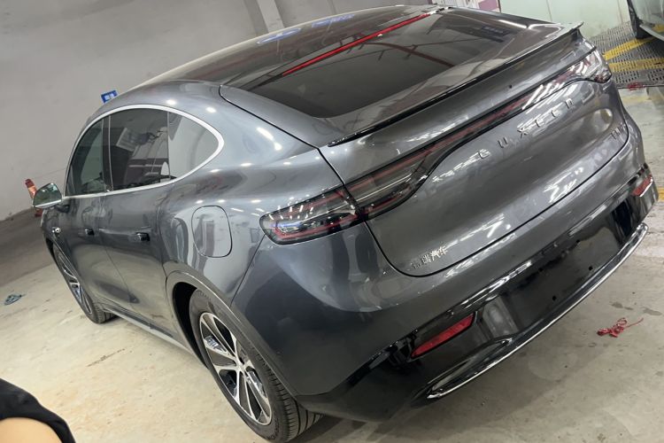 Used Hima Luxeed R7 2024 All-Electric 802 km Max
