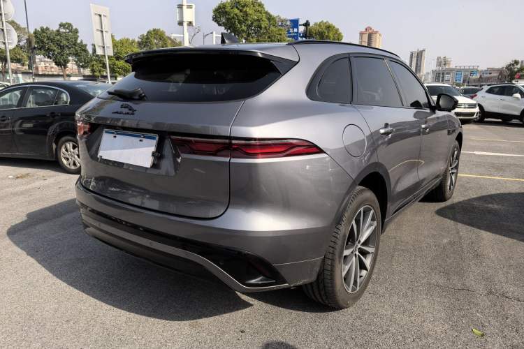 Used Jaguar F-PACE 2024 P250 R-Dynamic SE
