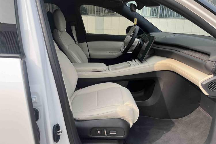 Used Nio ES6 2024 75 kWh