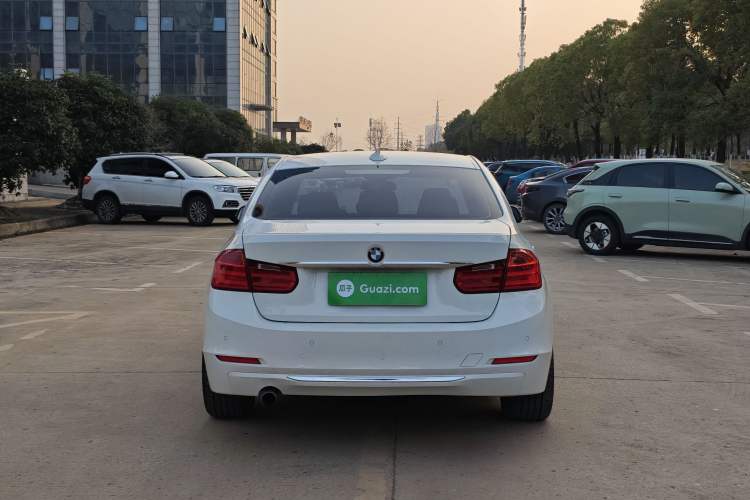 Used BMW 3 Series 2015 316Li Fashion Model
