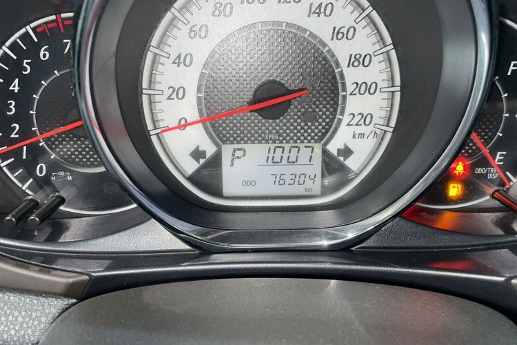 Used Toyota YARiS L 2015 1.5G Automatic Orange Limited Edition
