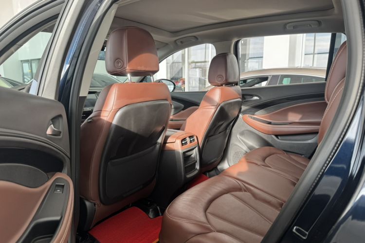 Used Buick Envision 2021 532T Two-Wheel-Drive Luxury Version