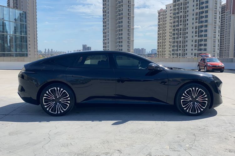 Used  12 2025 Ultra Extended-Range Edition
