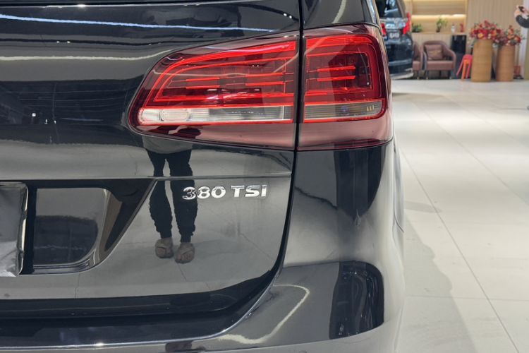 Used Volkswagen Sharan 2016 380TSI Comfort Edition 7-Seater
