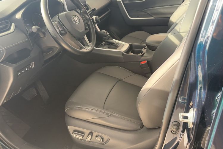 Used Toyota Wildlander 2020 2.0L CVT Two-Wheel Drive Luxury Edition
