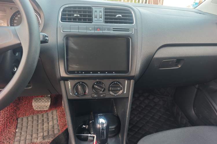 Used Volkswagen Polo 2014 1.4L Automatic Comfort Edition
