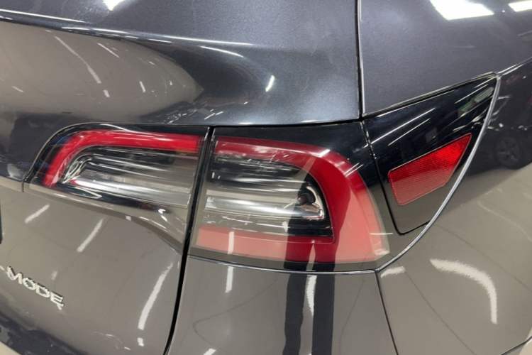 Used Tesla Model Y 2024 Long-Range All-Wheel-Drive Version
