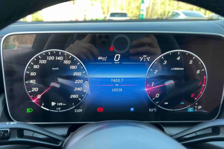 Used Mercedes-Benz GLC 2023 GLC 260 L 4MATIC Luxury Model 5 Seats