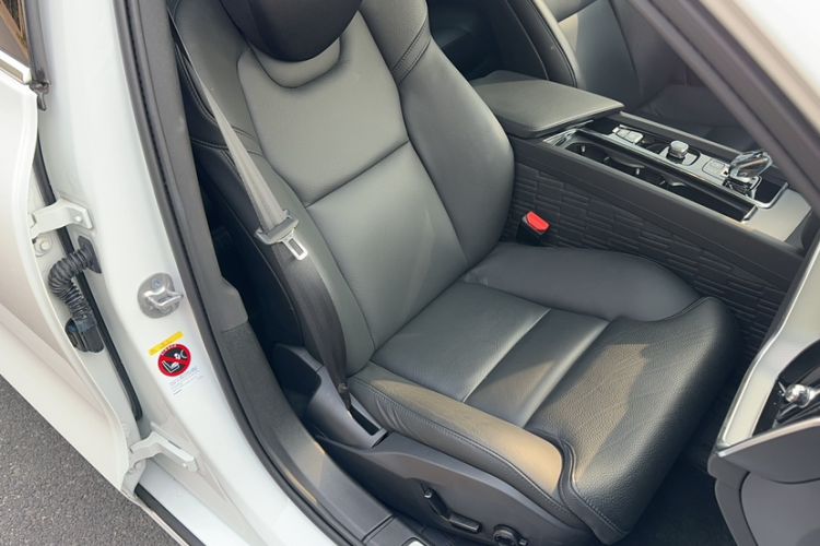 Used Volvo S60 2023 B4 Zhiyuan Luxury Edition