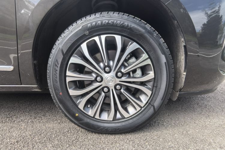 Used Buick GL8 2021 Land Cruiser Executive Class 652T Luxury Model
