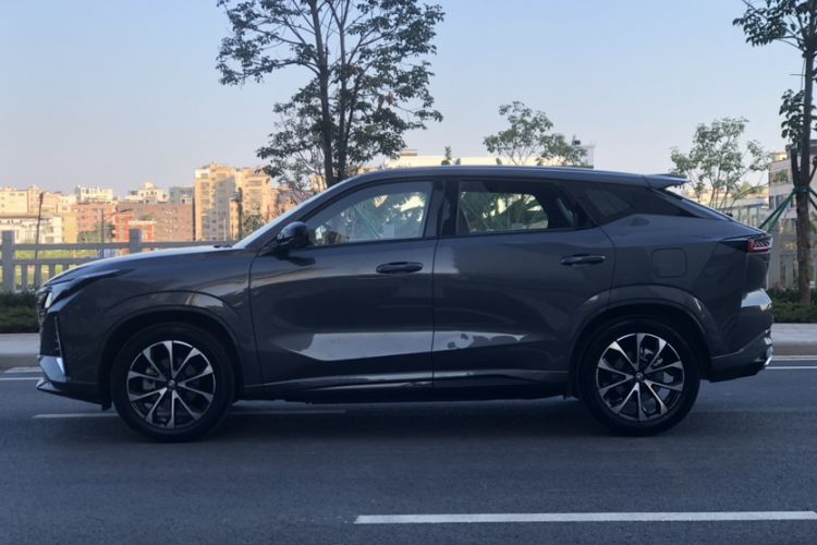 Used Changan UNI-Z New Energy 2024 Blue Whale Smart Electric iDD 125km Beyond Edition