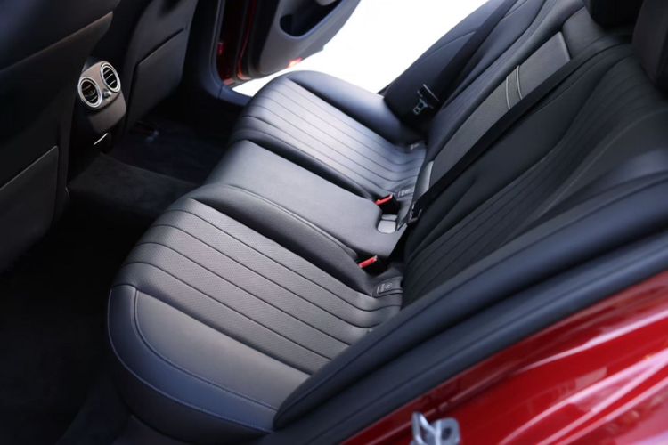 Used Mercedes-Benz E-Class 2019 E 260 Sport Edition 4MATIC
