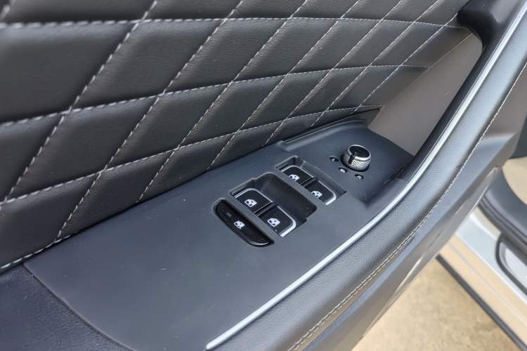 Used Hongqi HS5 2019 2.0T Smart Connect Flagship Edition