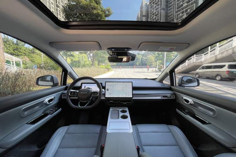 Used AION Y 2022 Plus 70 Tech Edition
