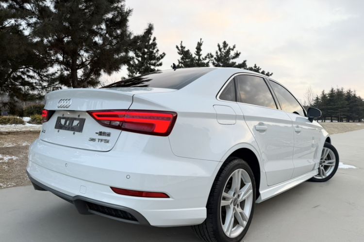 Used Audi A3 2019 Limousine 35 TFSI Fashion Edition China VI Emission Standard