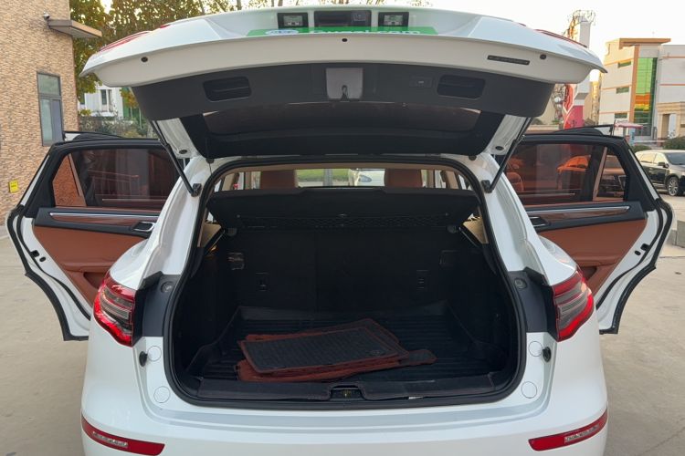 Used Zotye SR9 2017 2.0T Automatic Ultimate Light Edition
