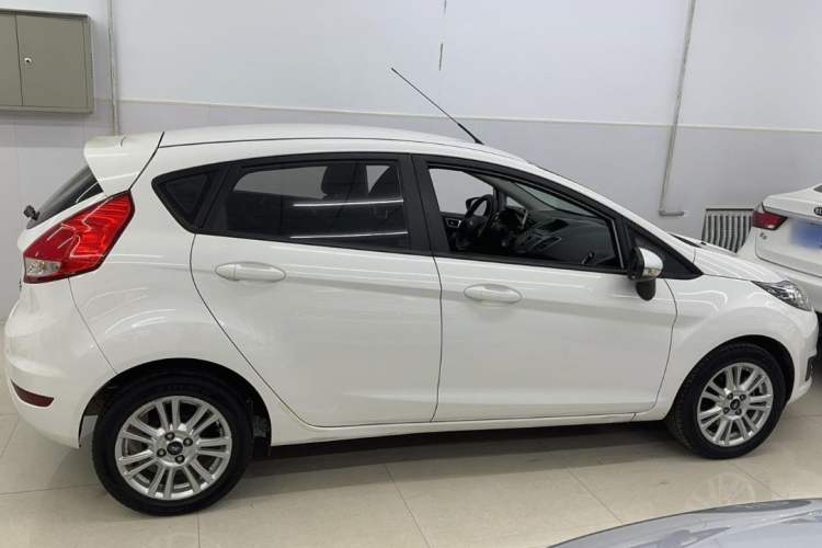Used Ford Fiesta 2013 Hatchback 1.5L Automatic Fashion Edition