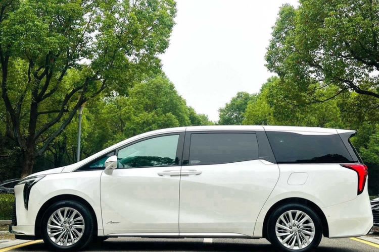 Used Buick Century 2023 2.0T Seven-Seater Yinshi Edition
