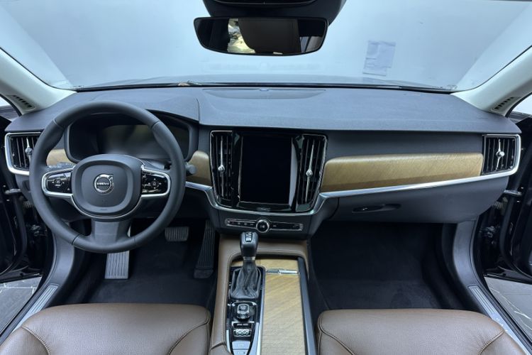 Used Volvo S90 2020 Facelifted T5 Zhiyi Luxury Edition
