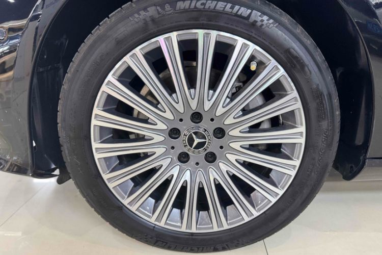 Used Mercedes-Benz E-Class 2023 Updated E 300 L Luxury Edition
