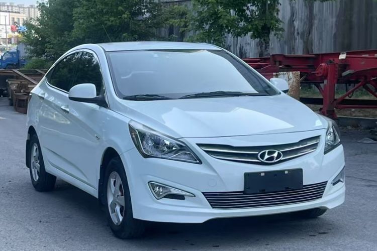 Used Hyundai Verna 2016 1.4L Manual Smart GLS Trim
