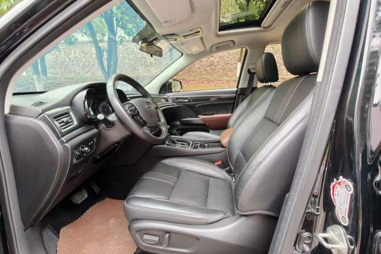 Used GAC Trumpchi GS7 2017 280T Two-Wheel Drive Luxury Model
