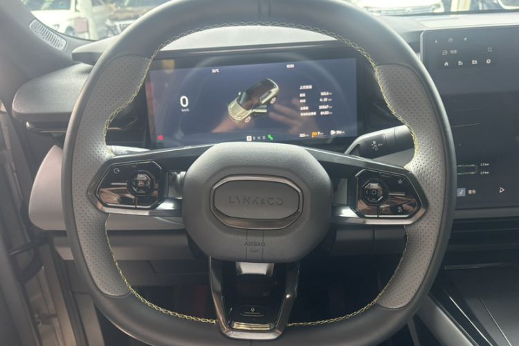 Used Lynk & Co 08 EM-P 2025 120km Long-Range Plus
