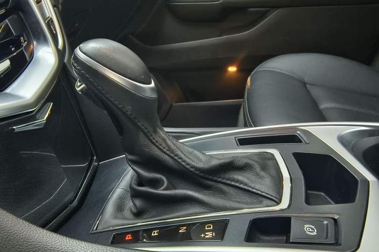 Used Cadillac SRX 2015 3.0L Comfort Version
