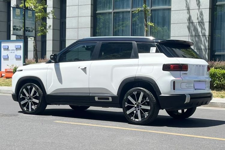 Used Geely Auto icon 2023 1.5TD Chocolate Smoothie Edition
