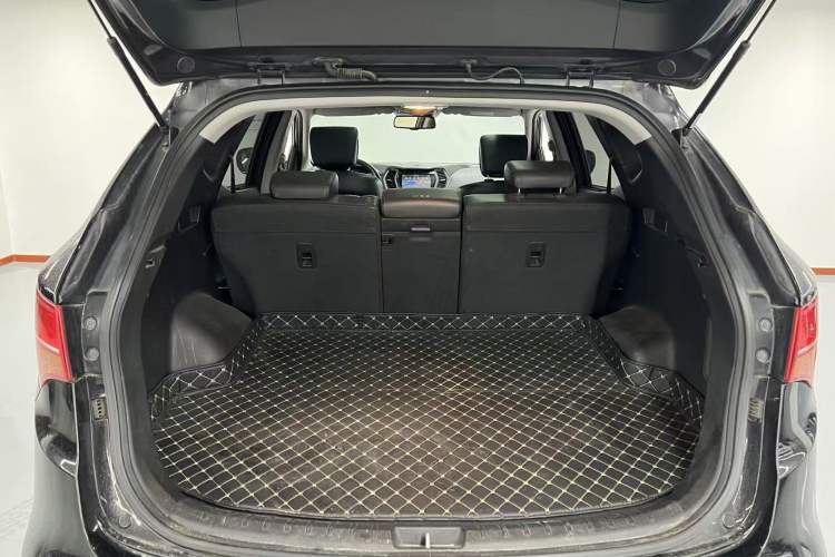 Used Hyundai Santa Fe 2013 2.4L Automatic Two-Wheel Drive Smart Version
