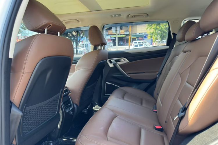 Used Geely Auto Emgrand X7 Sport 2016 1.8TD Automatic All-Wheel-Drive ZhiZun Edition