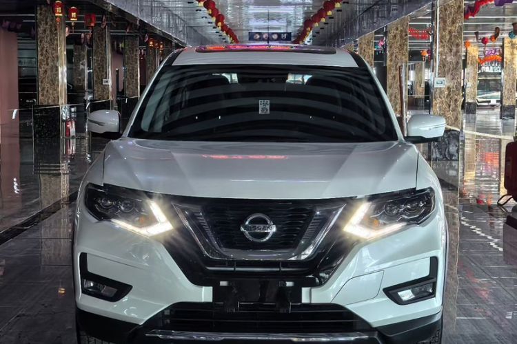 Used Nissan X-Trail 2023 Classic 2.0L Two-Wheel Drive Smart Connect Premium Edition