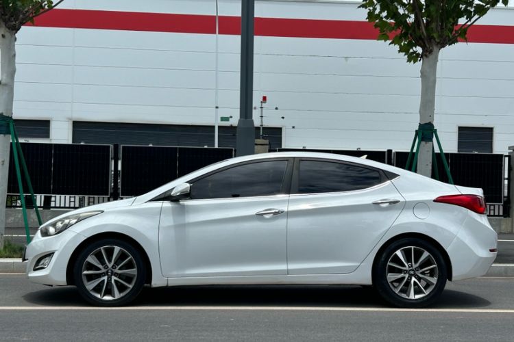 Used Hyundai Elantra 2015 1.6L Automatic Leading Model
