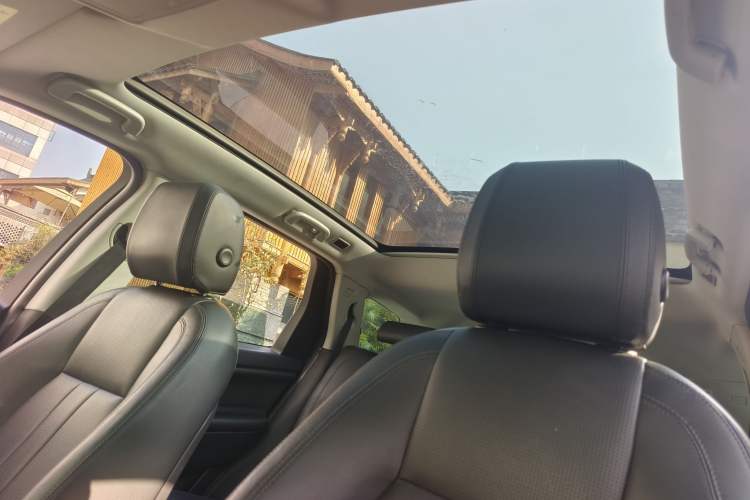 Used Land Rover Discovery Sport 2018 240 PS HSE Version
