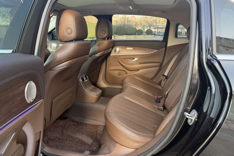 Used Mercedes-Benz E-Class New Energy 2022 Facelift E 350 e L Plug-in Hybrid Sedan
