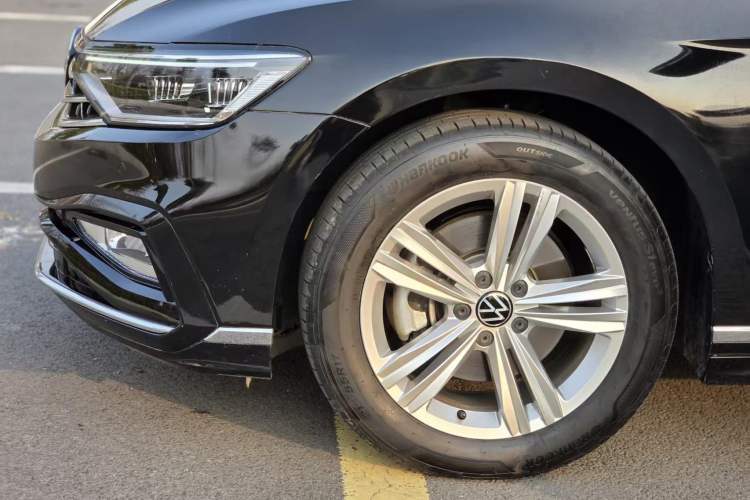 Used Volkswagen Magotan 2025 Zhongxiang Version 280TSI DSG Comfort Edition
