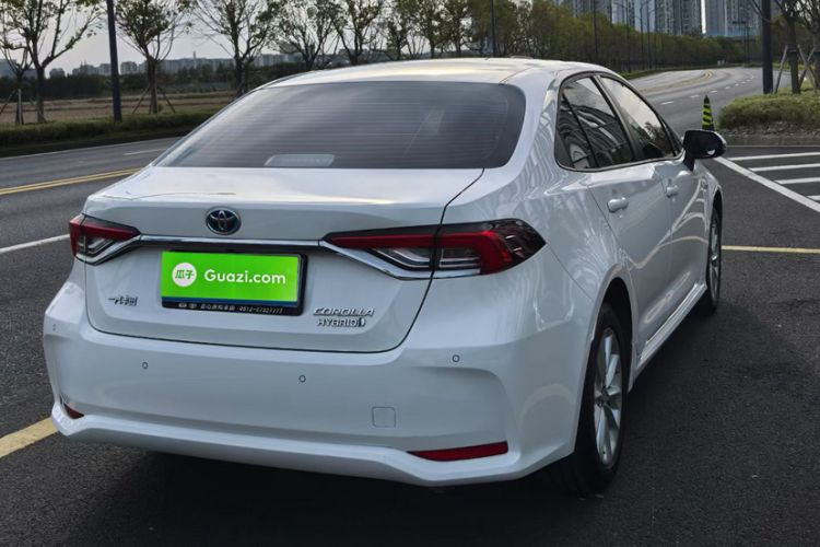 Used Toyota Corolla 2021 Dual-Motor 1.8L E-CVT Elite Edition
