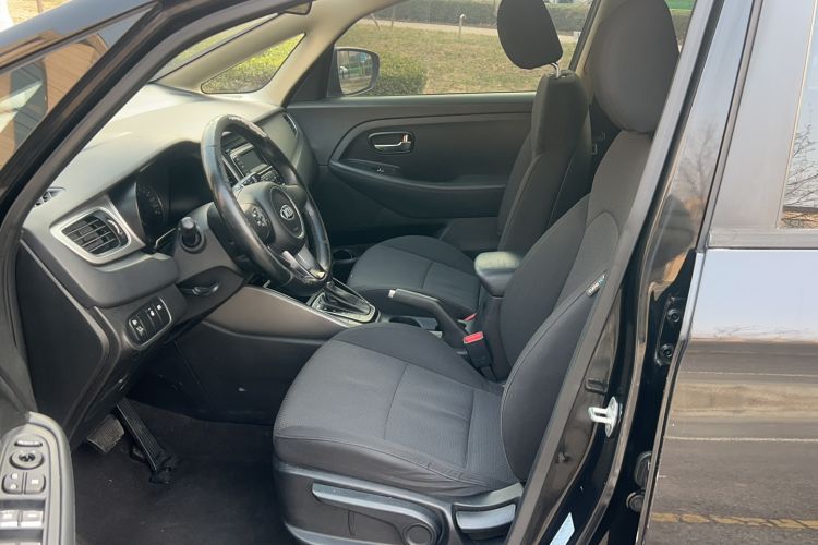 Used Kia Carens 2013 2.0L 7-Seater Automatic Standard Version China V Standard
