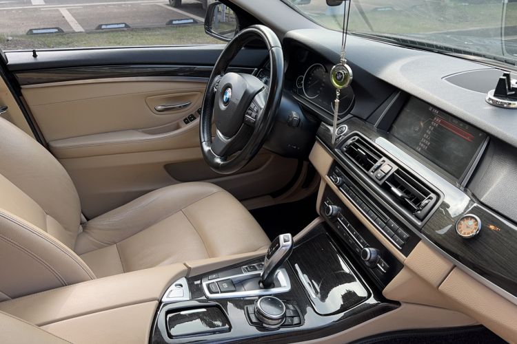 Used BMW 5 Series 2014 525Li Luxury Design Package