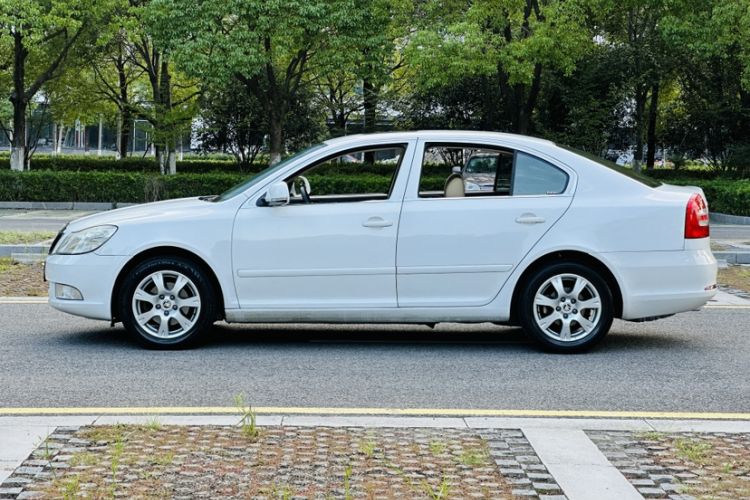Used Skoda Octavia 2015 Classic Model 1.6L Automatic Yijie Version
