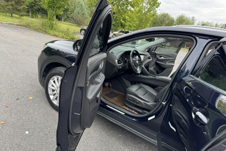 Used Buick Enclave 2020 28T Two-Wheel Drive Luxury Version
