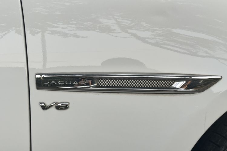 Used Jaguar XJ 2016 XJL 3.0 SC Four-Wheel Drive Panoramic Business Edition
