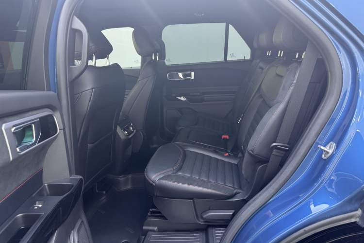 Used Ford Explorer 2023 EcoBoost 285 4x4 ST-LINE 7-Seater
