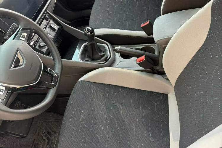 Used Jetta VS5 2022 280TSI Manual Advanced Trim
