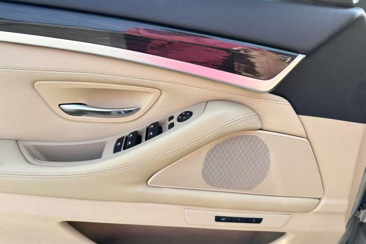 Used BMW 5 Series 2014 525Li Luxury Design Package
