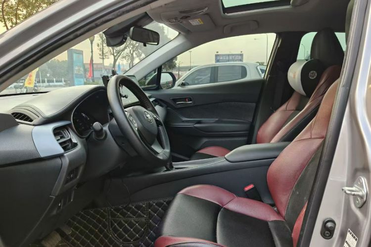 Used Toyota IZOA 2021 Dual-Motor 2.0L Yi Xing Edition