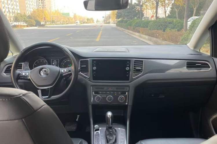 Used Volkswagen Golf Sportsvan 2018 230TSI Automatic Luxury Model