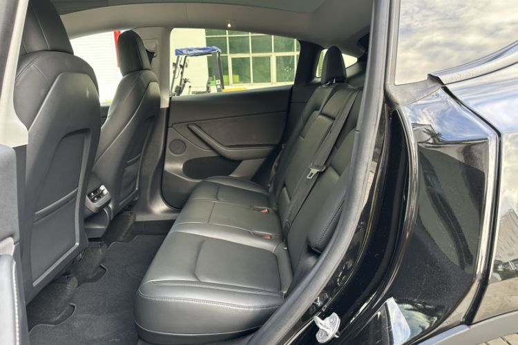 Used Tesla Model Y 2021 Long-Range All-Wheel-Drive Version